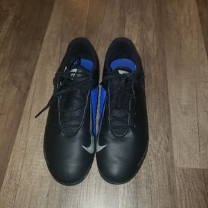 soccer shoes